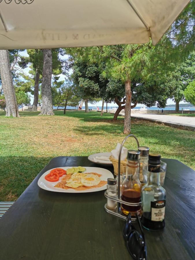 Lara Deluxe Superior 5 Star Apartment, Your Piece Of Heaven By The Sea & Park Novigrad Istria 外观 照片