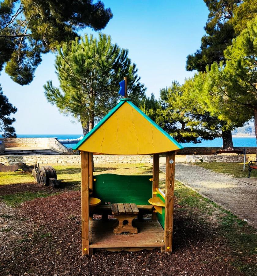 Lara Deluxe Superior 5 Star Apartment, Your Piece Of Heaven By The Sea & Park Novigrad Istria 外观 照片