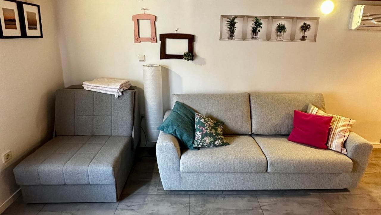 Lara Deluxe Superior 5 Star Apartment, Your Piece Of Heaven By The Sea & Park Novigrad Istria 外观 照片